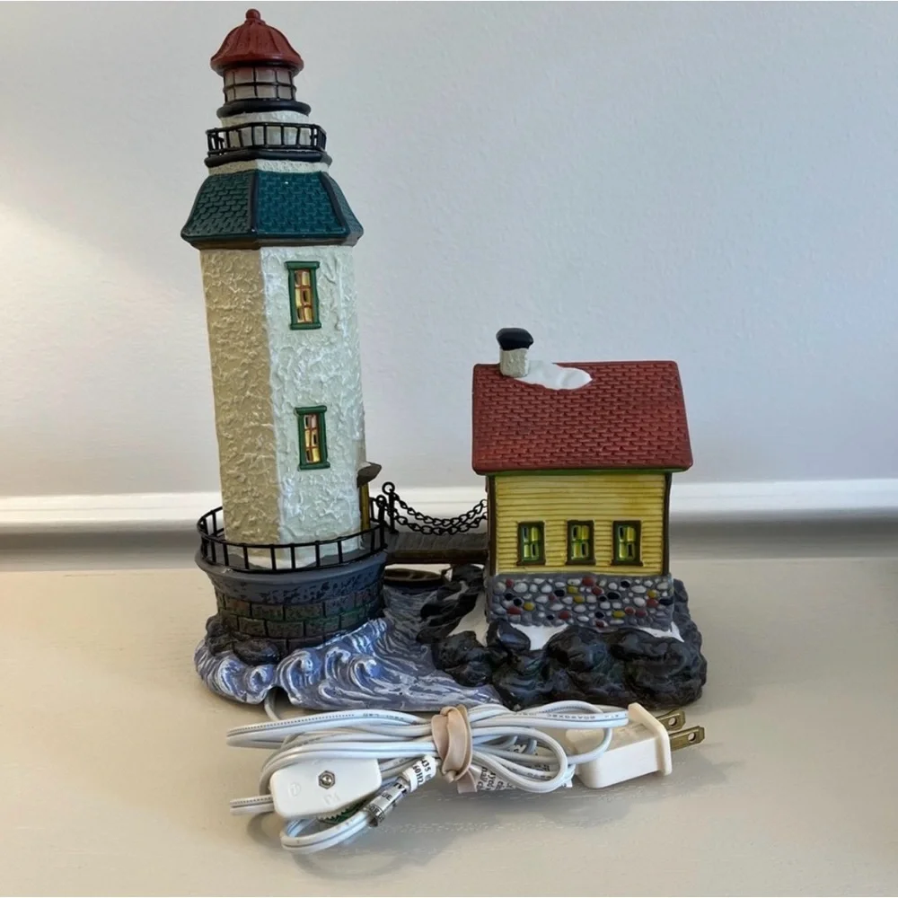 2002 Santa’s Workbench “Knightsbridge Lighthouse” Light-Up Christmas Village - Picture 2 of 13